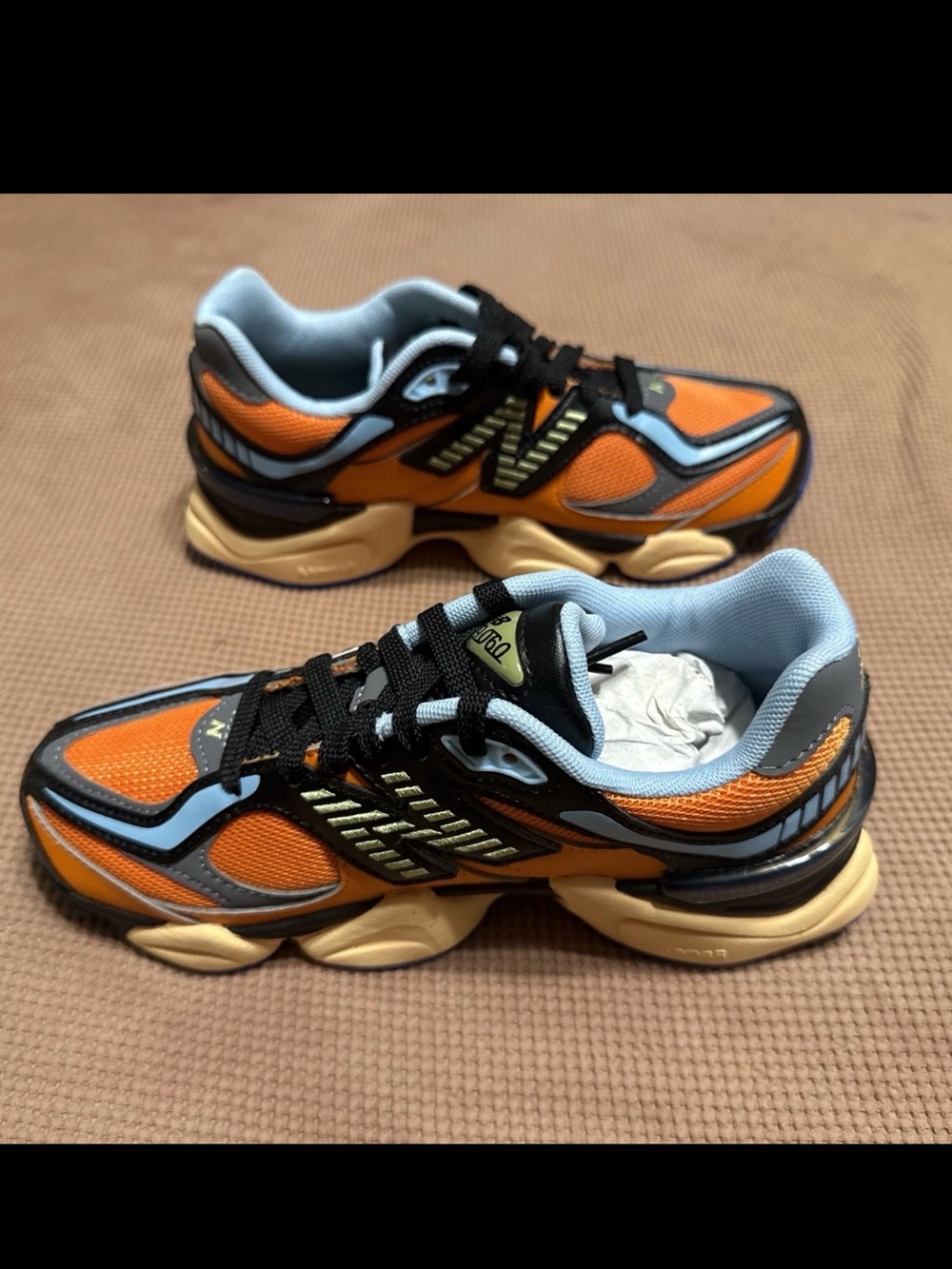 New Balance 9060 Yellow Black Sneakers Size 5Y / Women’s 6.5 GC90600G